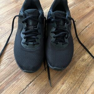 Men's Black Athletic Knit Sneakers